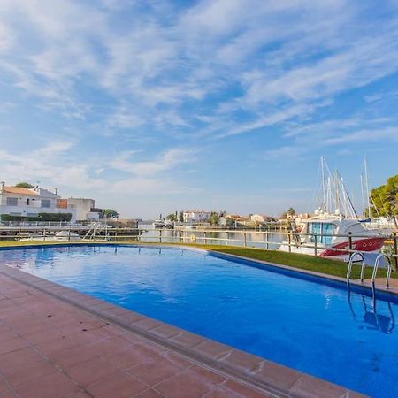 Piso De 2 Habitaciones, 3 Piscinas Y Cerca Del Mar Roses Exterior foto