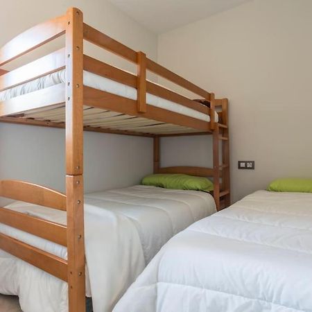 Piso De 2 Habitaciones, 3 Piscinas Y Cerca Del Mar Roses Exterior foto